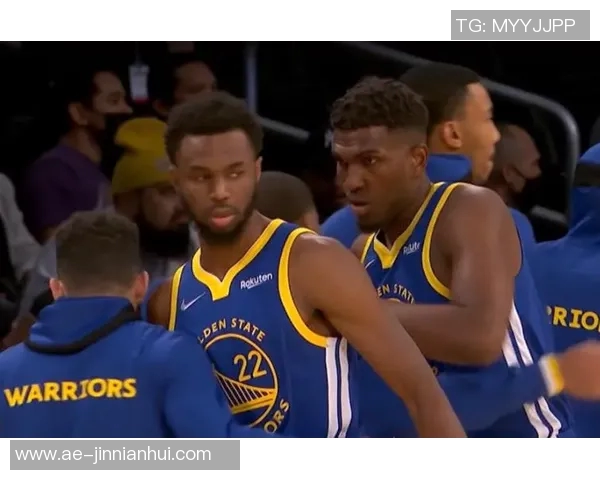 克雷格波特精彩表现撤步远投被犯规成功打成三分加一 克雷格波特精彩表现撤步远投被犯规成功打成三分加一