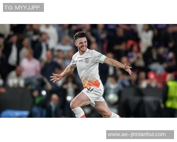 理查兹高度评价赖斯称其为当今足坛顶尖球员之一 理查兹高度评价赖斯称其为当今足坛顶尖球员之一