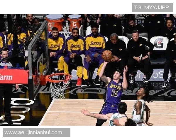 湖人队困境深重三核组合难解局势不如调整阵容发挥现有实力