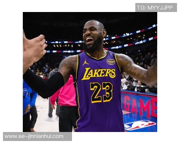 浓眉强调球队持续进步明天对雷霆需坚持正确进攻选择 浓眉强调球队持续进步明天对雷霆需坚持正确进攻选择