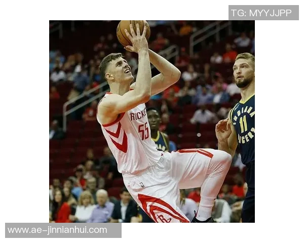 张佳玮分析火箭缺乏强硬角色与领导力快船在攻防两端全面压制火箭表现